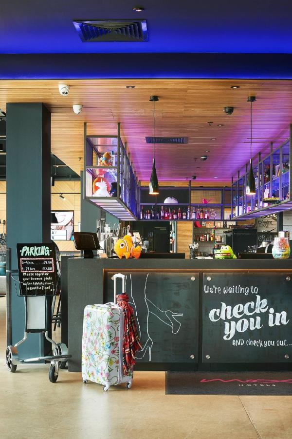 Moxy Edinburgh Airport Hotel Ingliston Buitenkant foto